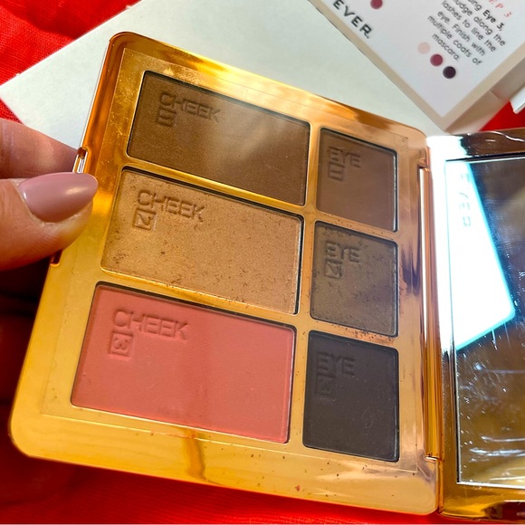 Ever Out The Door Cheek and Eye Palette.  New in box. Bold and Brave Pallete - Picture 2 of 5